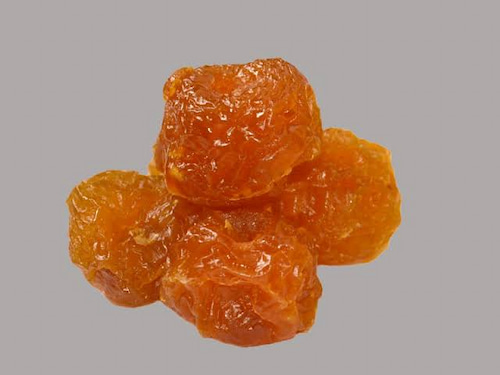 قیمت عالی آلو بخارا کبرایی